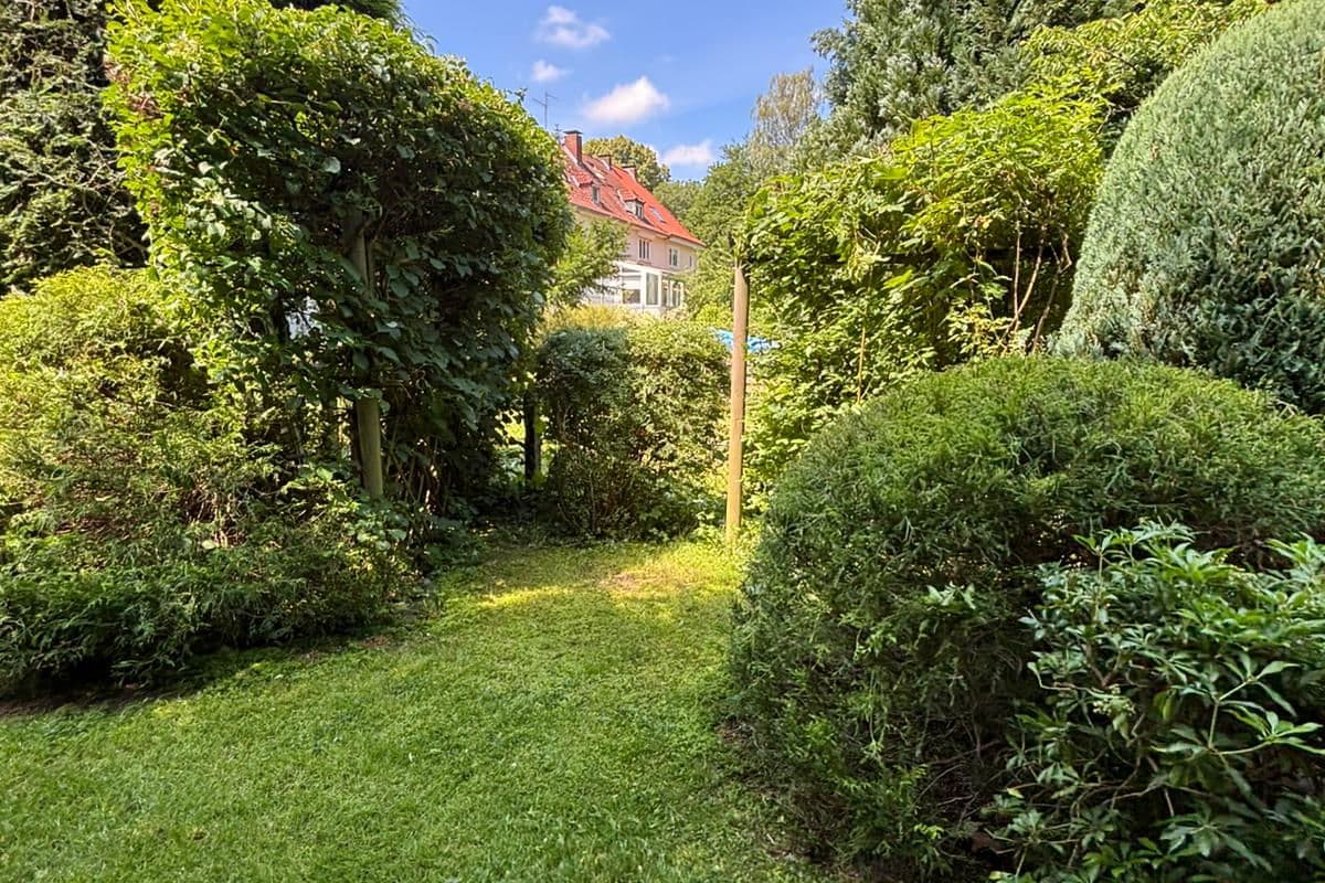 Formschnitt im Hausgarten