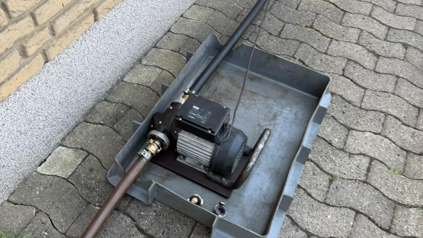 Schneeräumung auf Einfahrt und Gehweg